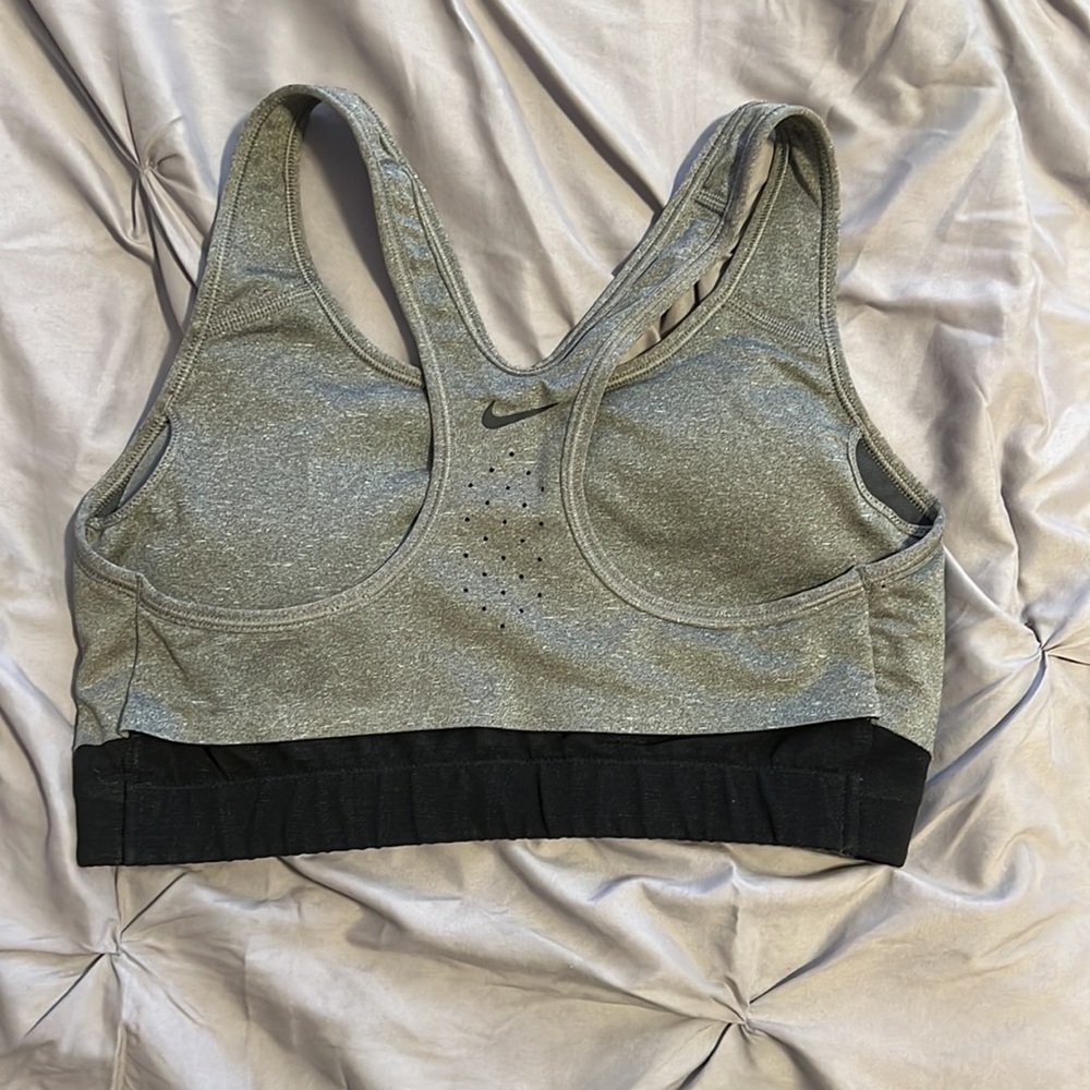 Grey Nike Just Do It sports bra - Picture 2 of 3